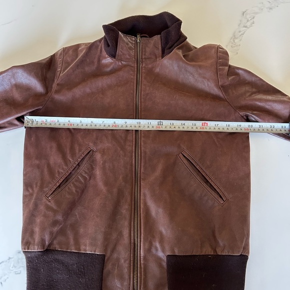 Genuine leather jacket - Picture 7 of 9